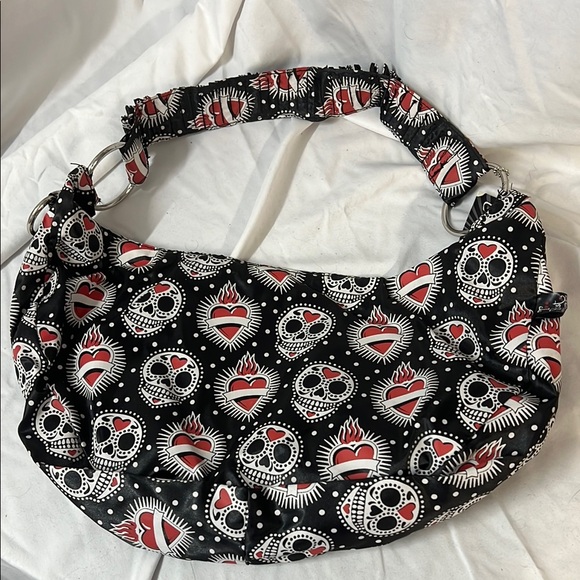 Too Fast Black and Red Sugar Skull and Heart Bag - Picture 2 of 4